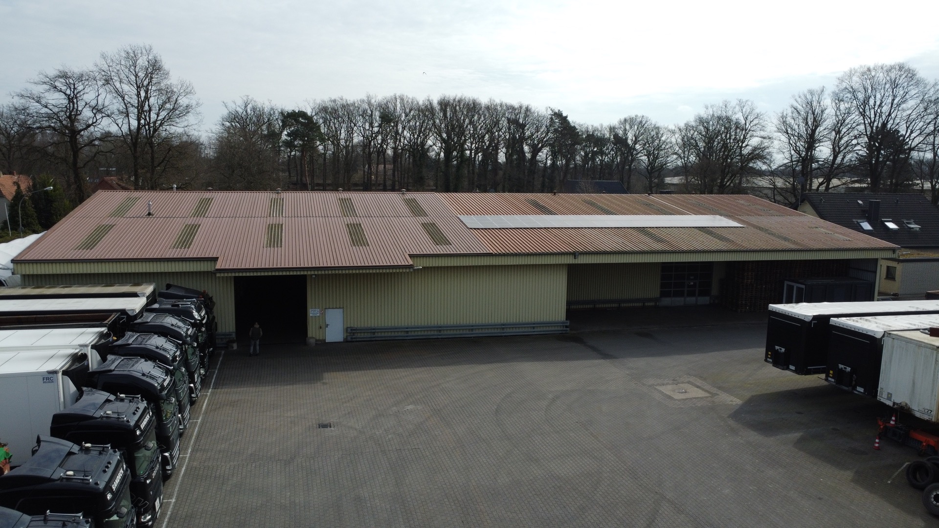 Lagerhalle und Gelände von Sandeck Logistik